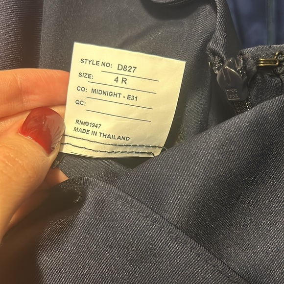 NWT Alfred Sung One-Shoulder Satin Twill Trumpet Gown Midnight Navy size 4 - Picture 7 of 8